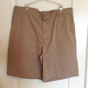 Nike Dri-Fit Men's Golf Bermuda Shorts Size 40 Golfing Beige Khaki Flat Front